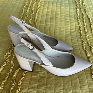 NWOT Marc Fisher Block Heel Nude Pumps